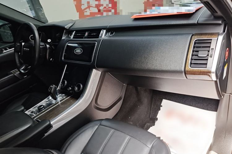 Used Land Rover Range SportNew Energy 2018 P400e Center Console