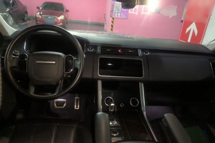 Used Land Rover Range SportNew Energy 2018 P400e Center Console