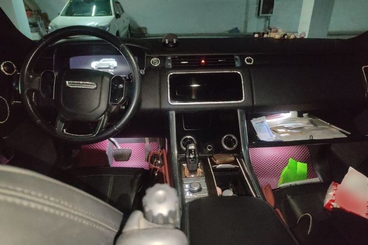 Used Land Rover Range SportNew Energy 2018 P400e Center Console