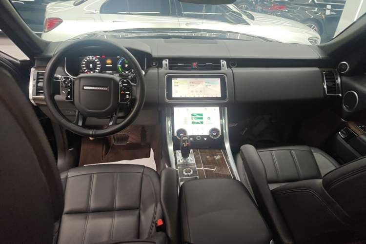 Used Land Rover Range SportNew Energy 2018 P400e Center Console