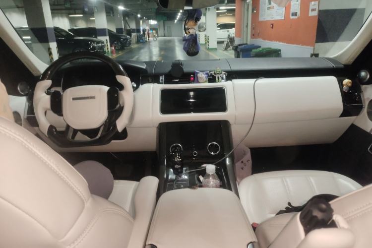 Used Land Rover Range SportNew Energy 2018 P400e Center Console