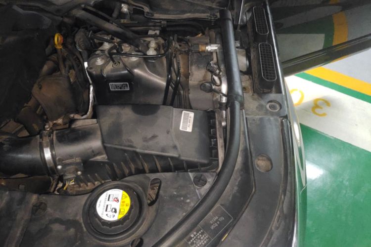 Used Land Rover Range SportNew Energy 2018 P400e Engine Bay Left