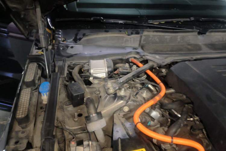 Used Land Rover Range SportNew Energy 2018 P400e Engine Bay Right