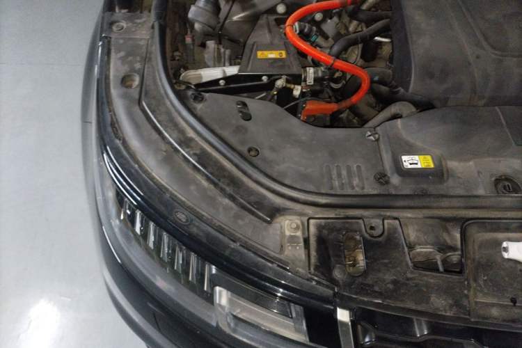 Used Land Rover Range SportNew Energy 2018 P400e Engine Bay Right