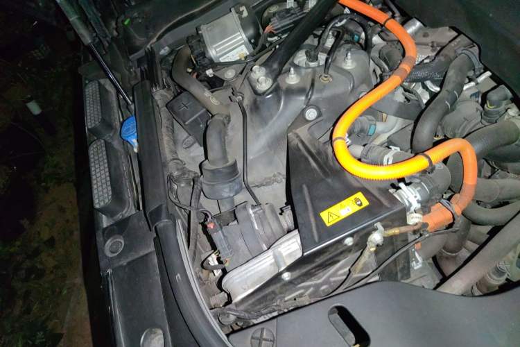 Used Land Rover Range SportNew Energy 2018 P400e Engine Bay Right