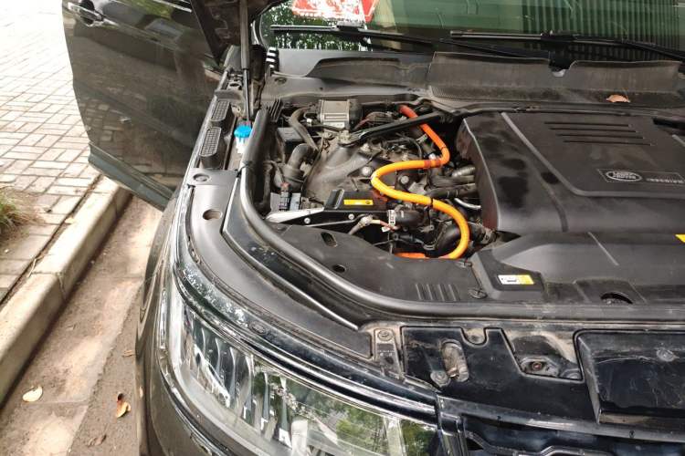 Used Land Rover Range SportNew Energy 2018 P400e Engine Bay Right