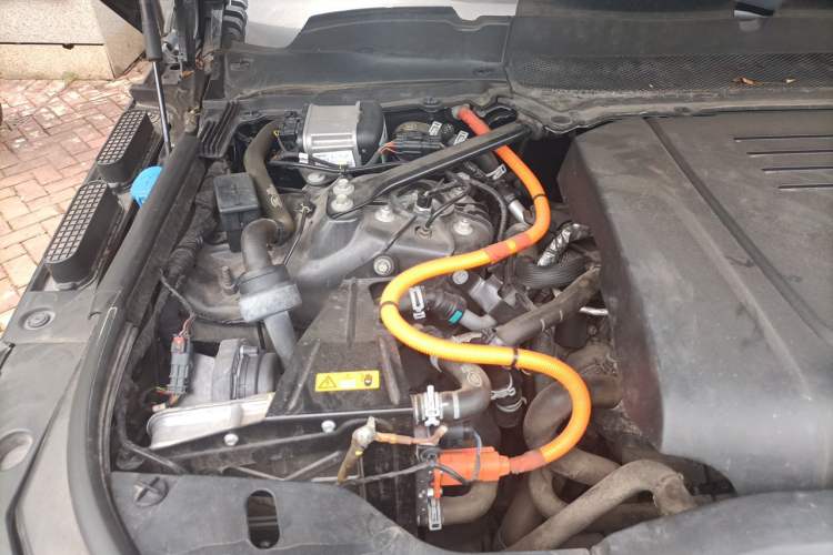 Used Land Rover Range SportNew Energy 2018 P400e Engine Bay Right