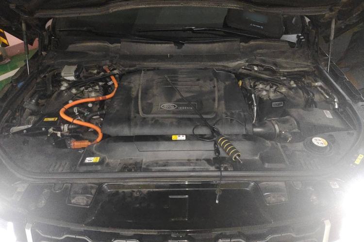 Used Land Rover Range SportNew Energy 2018 P400e Engine Bay