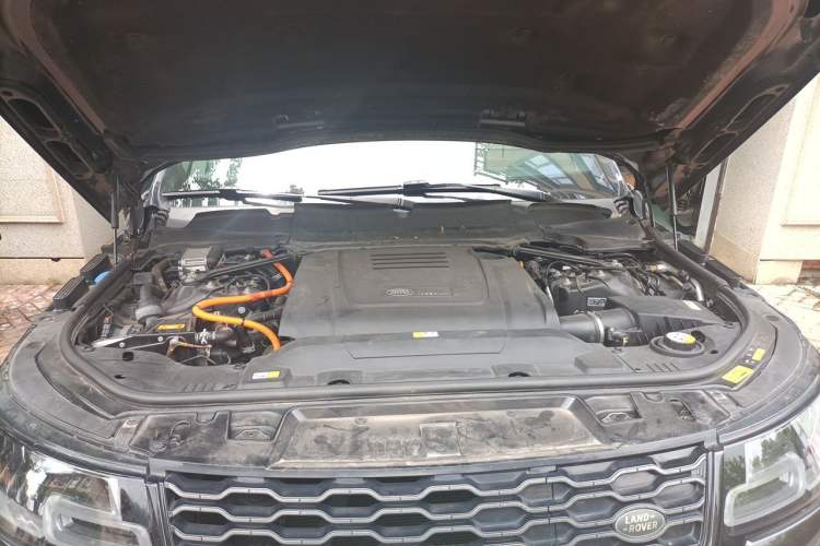 Used Land Rover Range SportNew Energy 2018 P400e Engine Bay