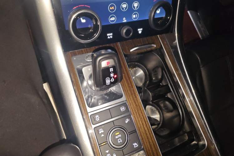 Used Land Rover Range SportNew Energy 2018 P400e Gear Lever