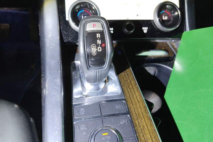 Used Land Rover Range SportNew Energy 2018 P400e Gear Lever