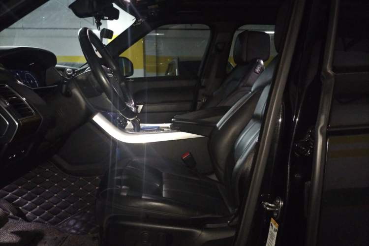 Used Land Rover Range SportNew Energy 2018 P400e Left Front Seat
