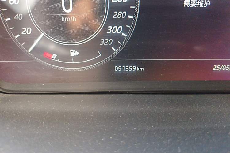 Used Land Rover Range SportNew Energy 2018 P400e Odometer Close Up