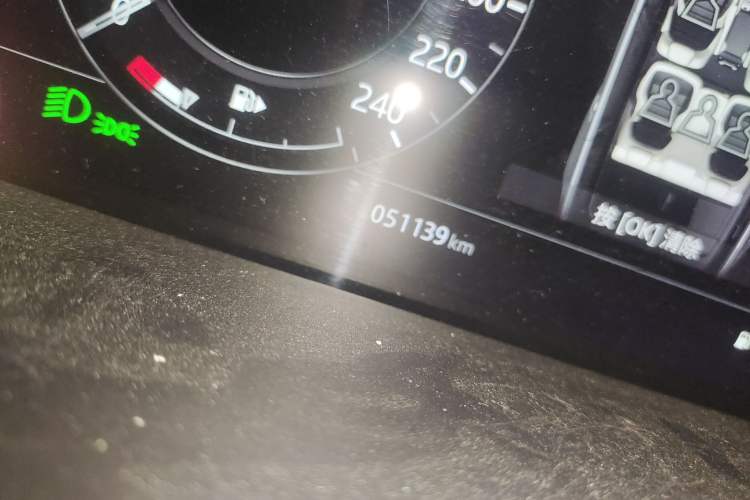 Used Land Rover Range SportNew Energy 2018 P400e Odometer Close Up