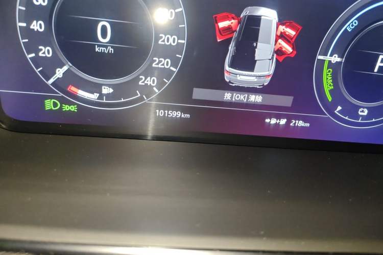 Used Land Rover Range SportNew Energy 2018 P400e Odometer Close Up
