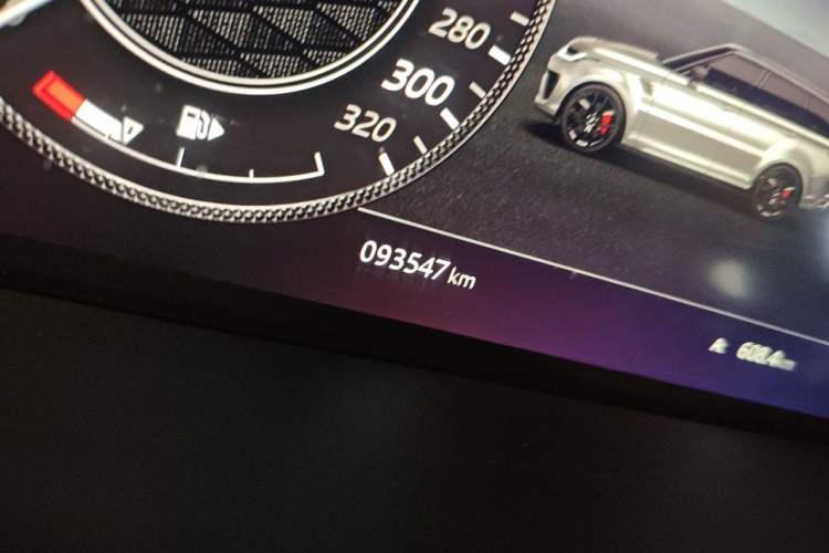 Used Land Rover Range SportNew Energy 2018 P400e Odometer Close Up