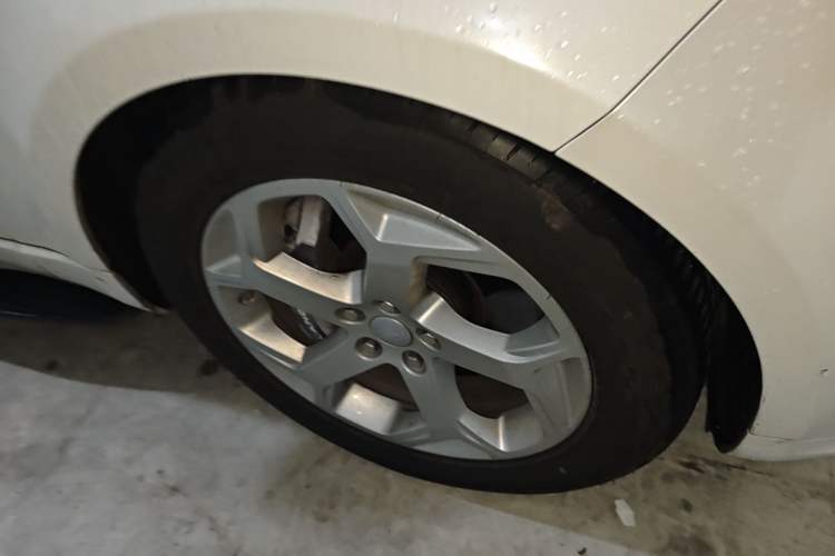 Used Land Rover Range SportNew Energy 2018 P400e Right Front Wheel Hub