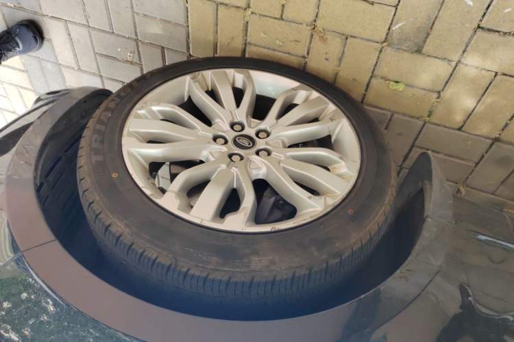 Used Land Rover Range SportNew Energy 2018 P400e Right Front Wheel Hub
