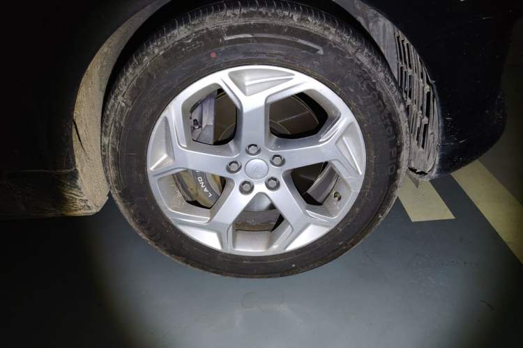 Used Land Rover Range SportNew Energy 2018 P400e Right Front Wheel Hub