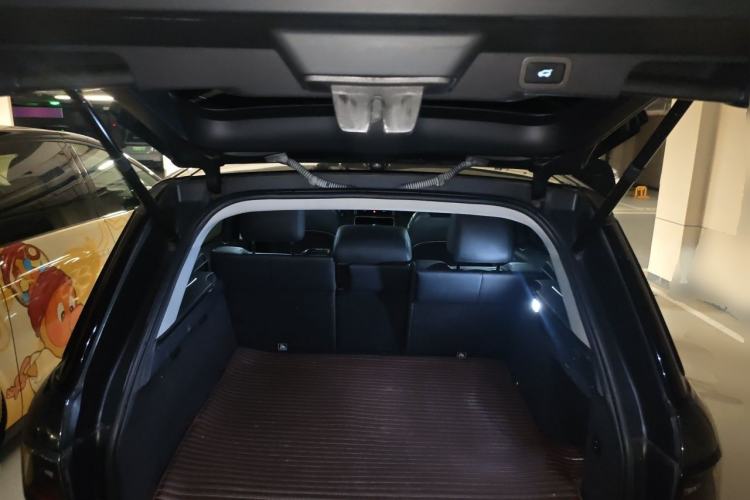 Used Land Rover Range SportNew Energy 2018 P400e Trunk