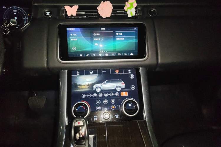 Used Land Rover Range SportNew Energy 2018 P400e Audio And AC Panel