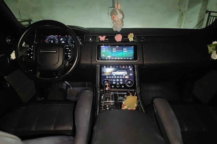 Used Land Rover Range SportNew Energy 2018 P400e Center Console