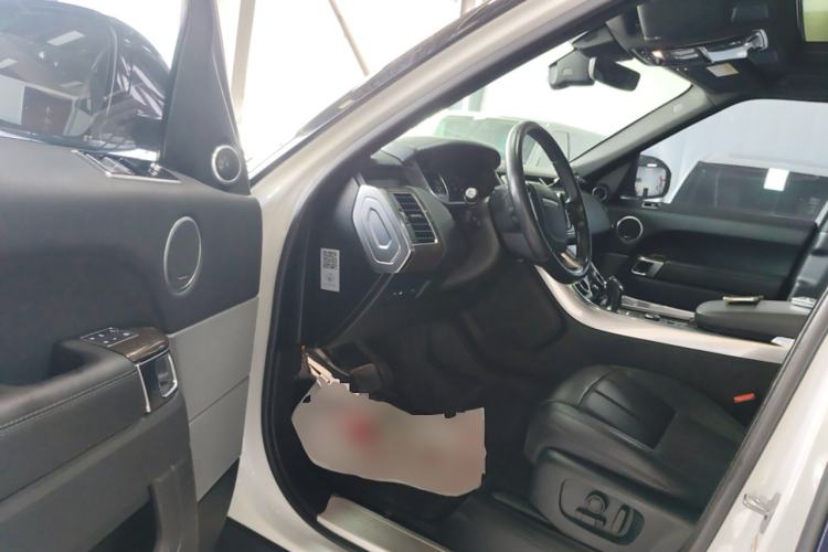 Used Land Rover Range SportNew Energy 2018 P400e Interior 3
