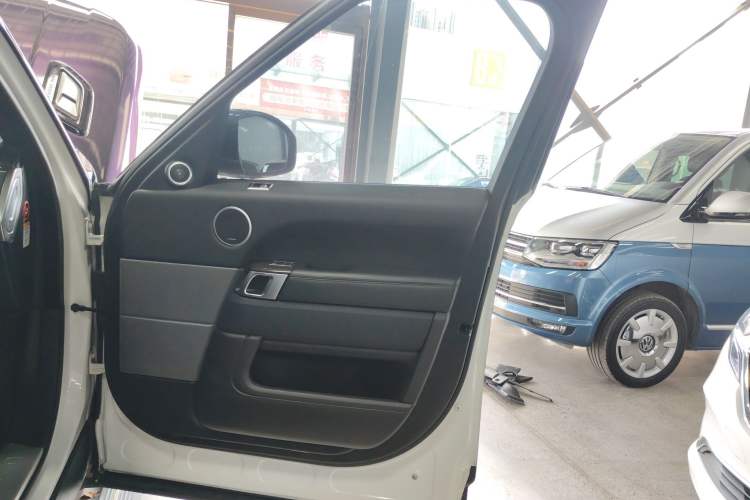 Used Land Rover Range SportNew Energy 2018 P400e Interior 5