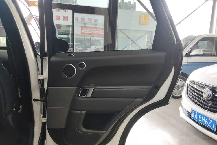 Used Land Rover Range SportNew Energy 2018 P400e Interior 6
