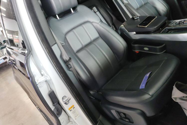 Used Land Rover Range SportNew Energy 2018 P400e Right Front Seat
