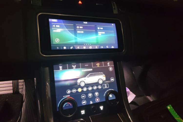 Used Land Rover Range SportNew Energy 2018 P400e Audio And AC Panel