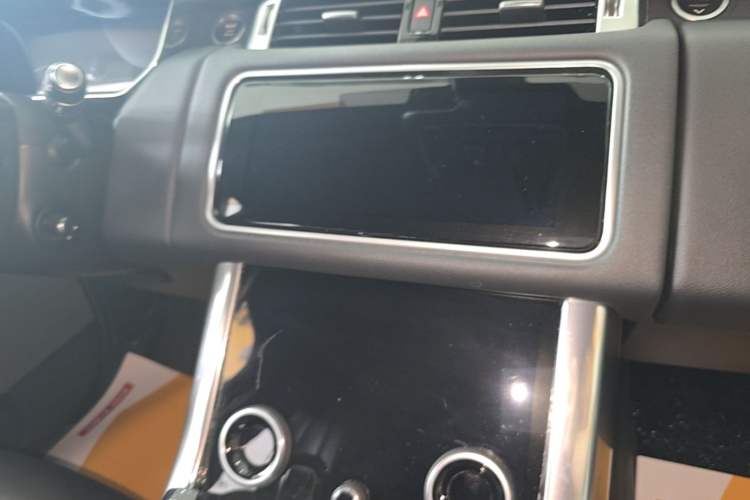 Used Land Rover Range SportNew Energy 2018 P400e Audio And AC Panel