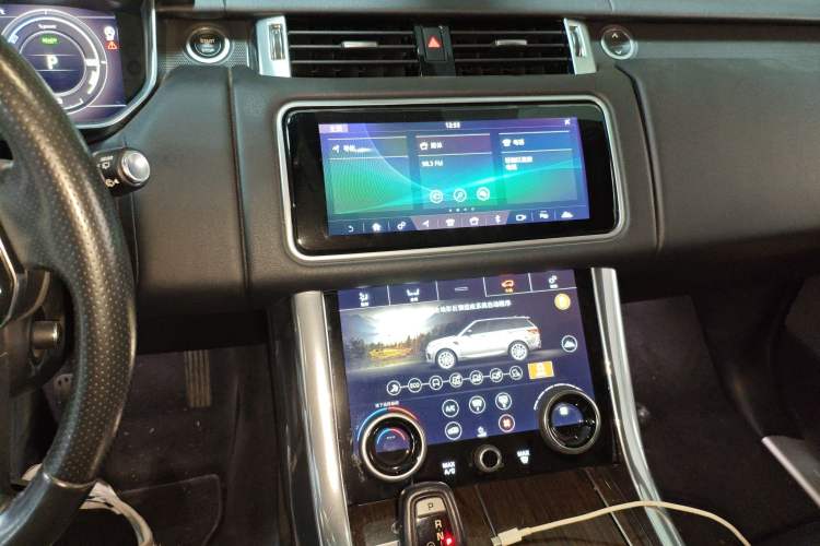 Used Land Rover Range SportNew Energy 2018 P400e Audio And AC Panel