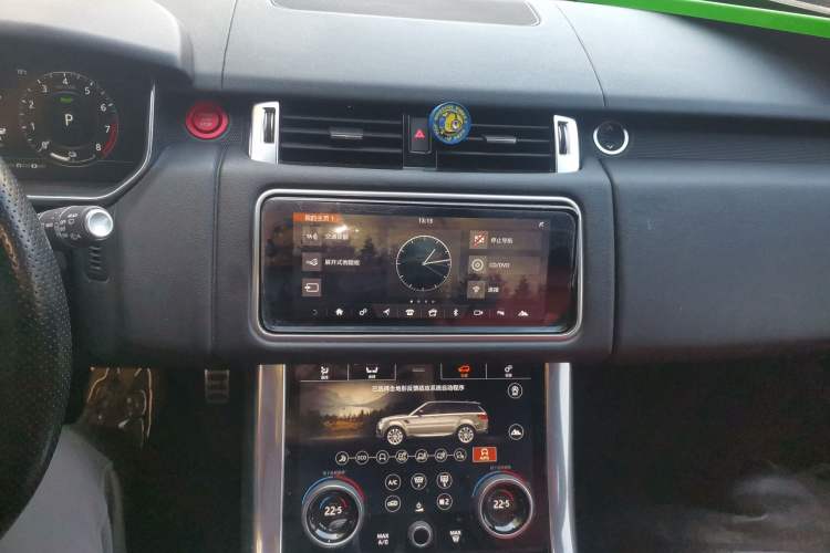 Used Land Rover Range SportNew Energy 2018 P400e Audio And AC Panel