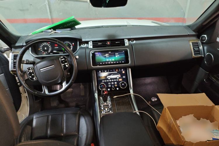 Used Land Rover Range SportNew Energy 2018 P400e Center Console