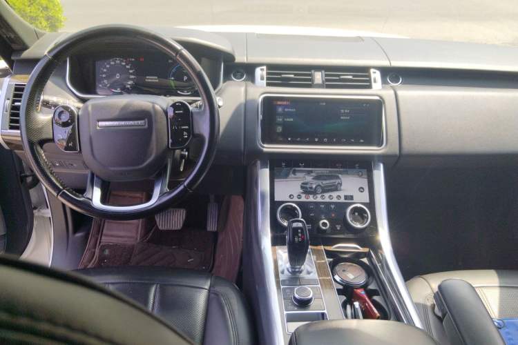 Used Land Rover Range SportNew Energy 2018 P400e Center Console