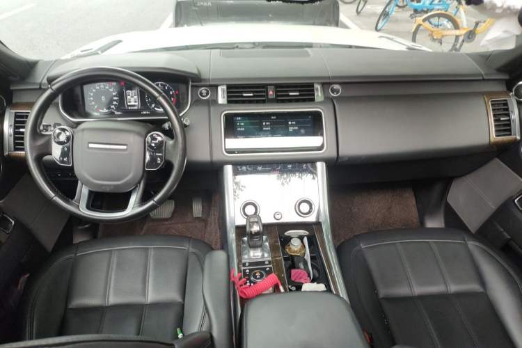 Used Land Rover Range SportNew Energy 2018 P400e Center Console
