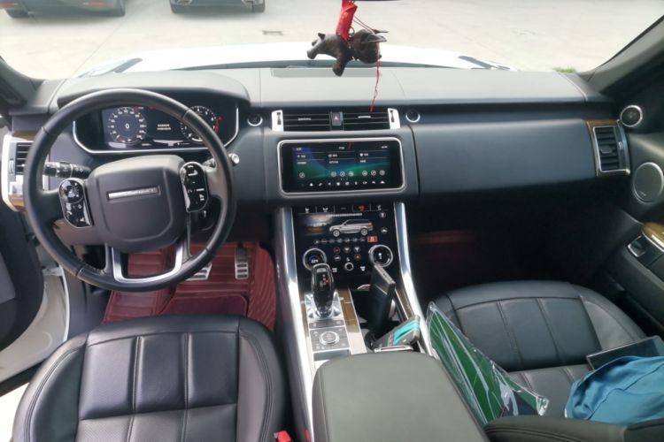 Used Land Rover Range SportNew Energy 2018 P400e Center Console