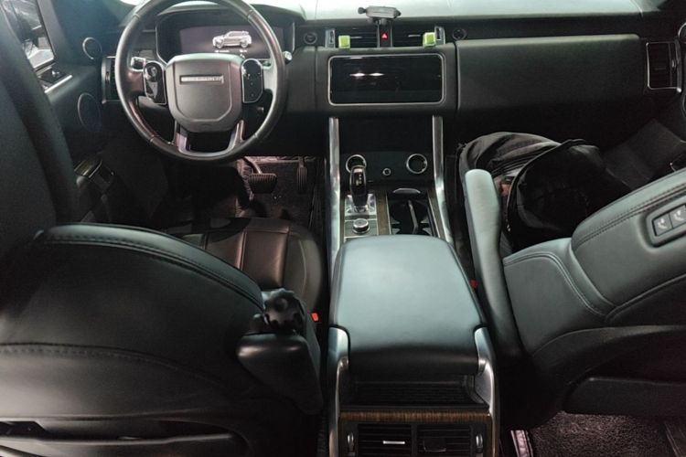 Used Land Rover Range SportNew Energy 2018 P400e Center Console