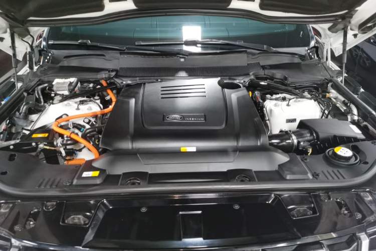Used Land Rover Range SportNew Energy 2018 P400e Engine Bay