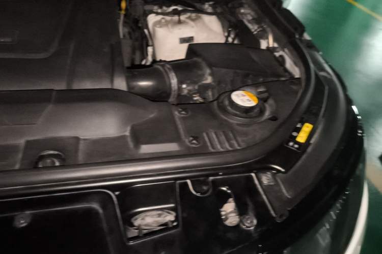 Used Land Rover Range SportNew Energy 2018 P400e Engine Bay Left