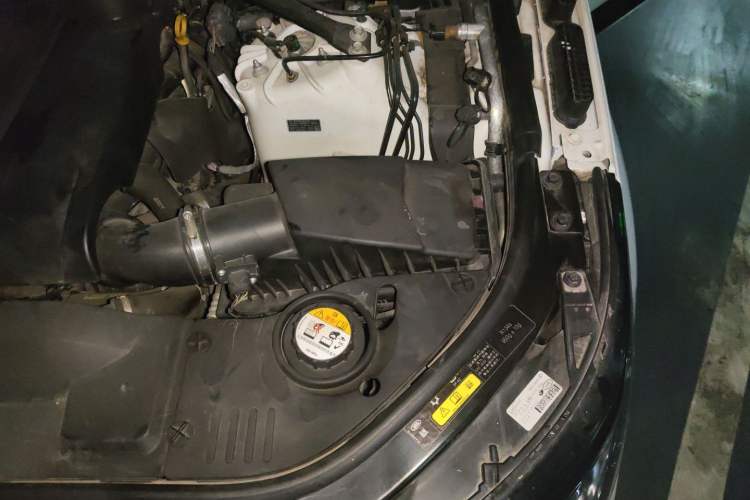 Used Land Rover Range SportNew Energy 2018 P400e Engine Bay Left