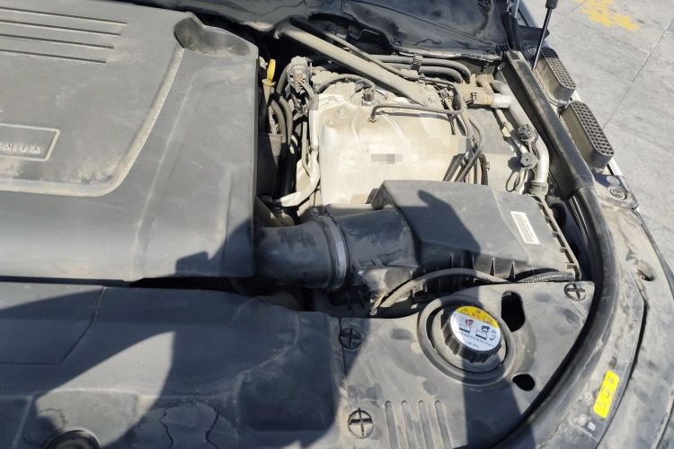 Used Land Rover Range SportNew Energy 2018 P400e Engine Bay Left