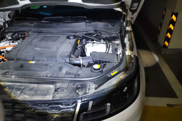Used Land Rover Range SportNew Energy 2018 P400e Engine Bay Left