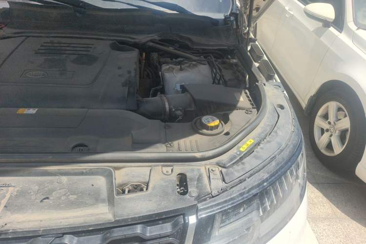 Used Land Rover Range SportNew Energy 2018 P400e Engine Bay Left