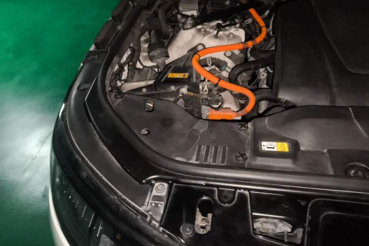 Used Land Rover Range SportNew Energy 2018 P400e Engine Bay Right