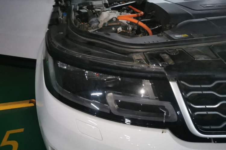 Used Land Rover Range SportNew Energy 2018 P400e Engine Bay Right