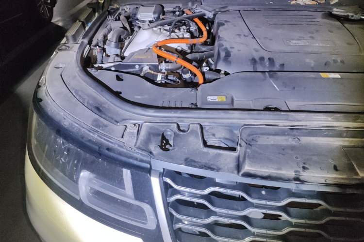 Used Land Rover Range SportNew Energy 2018 P400e Engine Bay Right