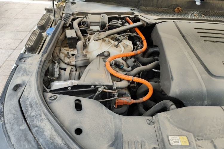 Used Land Rover Range SportNew Energy 2018 P400e Engine Bay Right