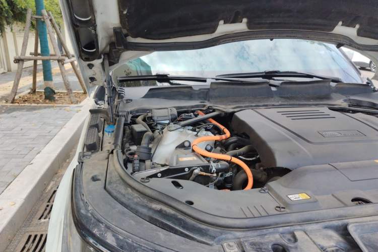 Used Land Rover Range SportNew Energy 2018 P400e Engine Bay Right